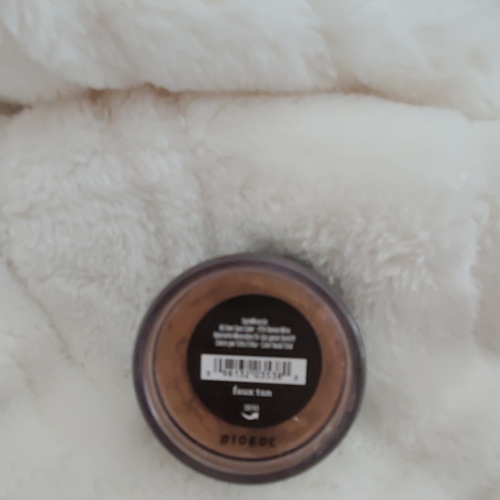 bareMinerals FOUNDATION - Picture 2 of 6
